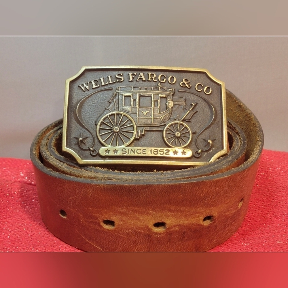 VTG 70sWells Fargo & CO 1852 Stagecoach Western Cowboy Brass Belt Buckle & Belt